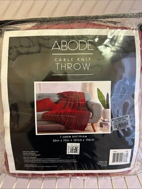 Abode Cable Knit Throw - Red